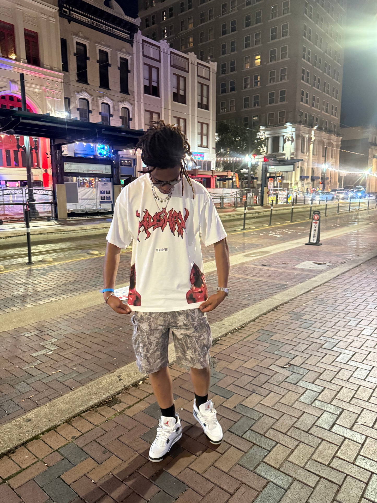 "WATCHING" T-SHIRT